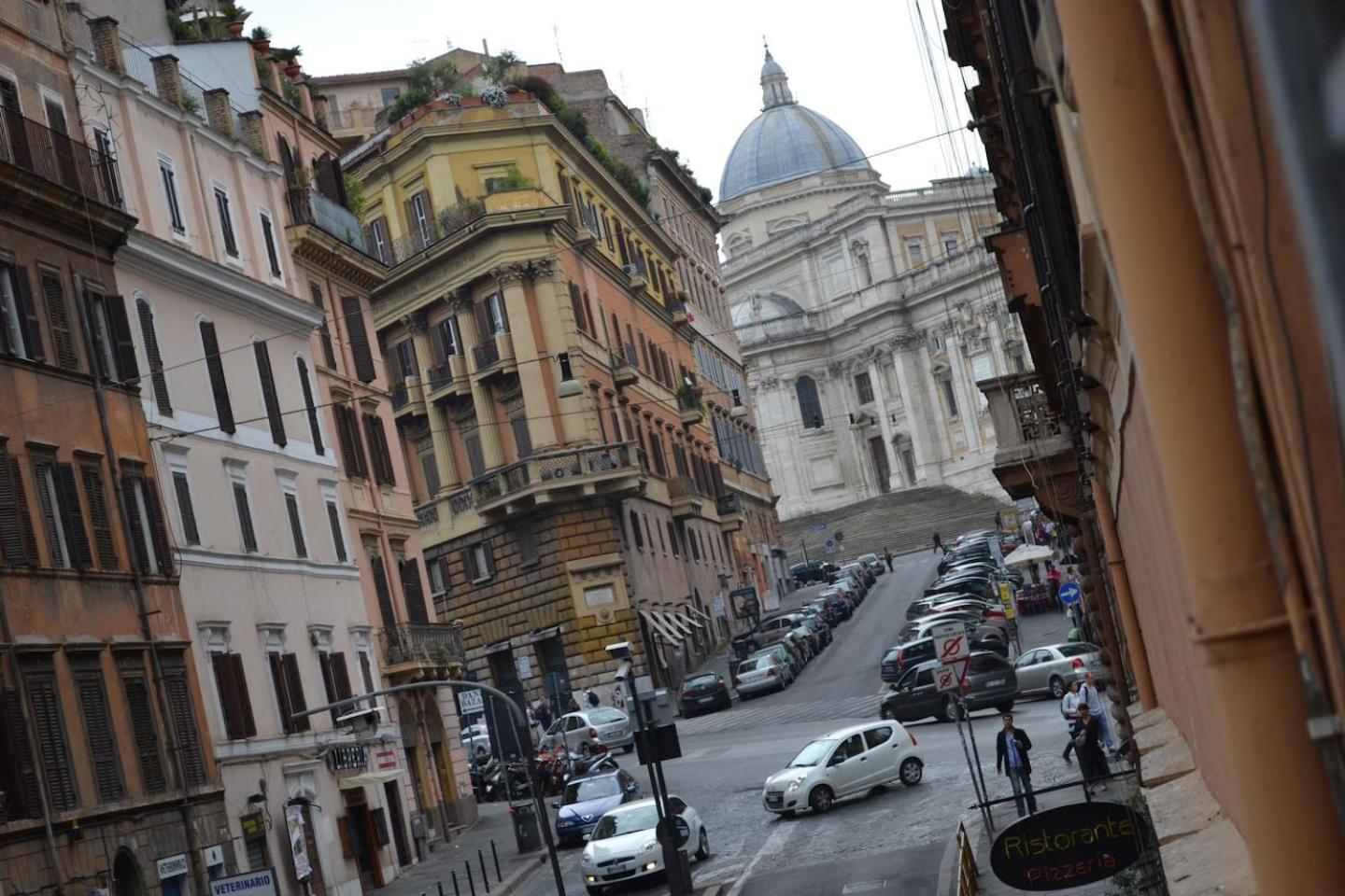 Lovely Near Colosseum Apartment Rom